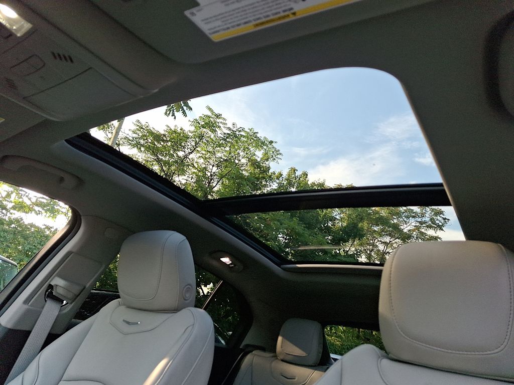 Thumbnail: 2022 Cadillac XT4 - 16