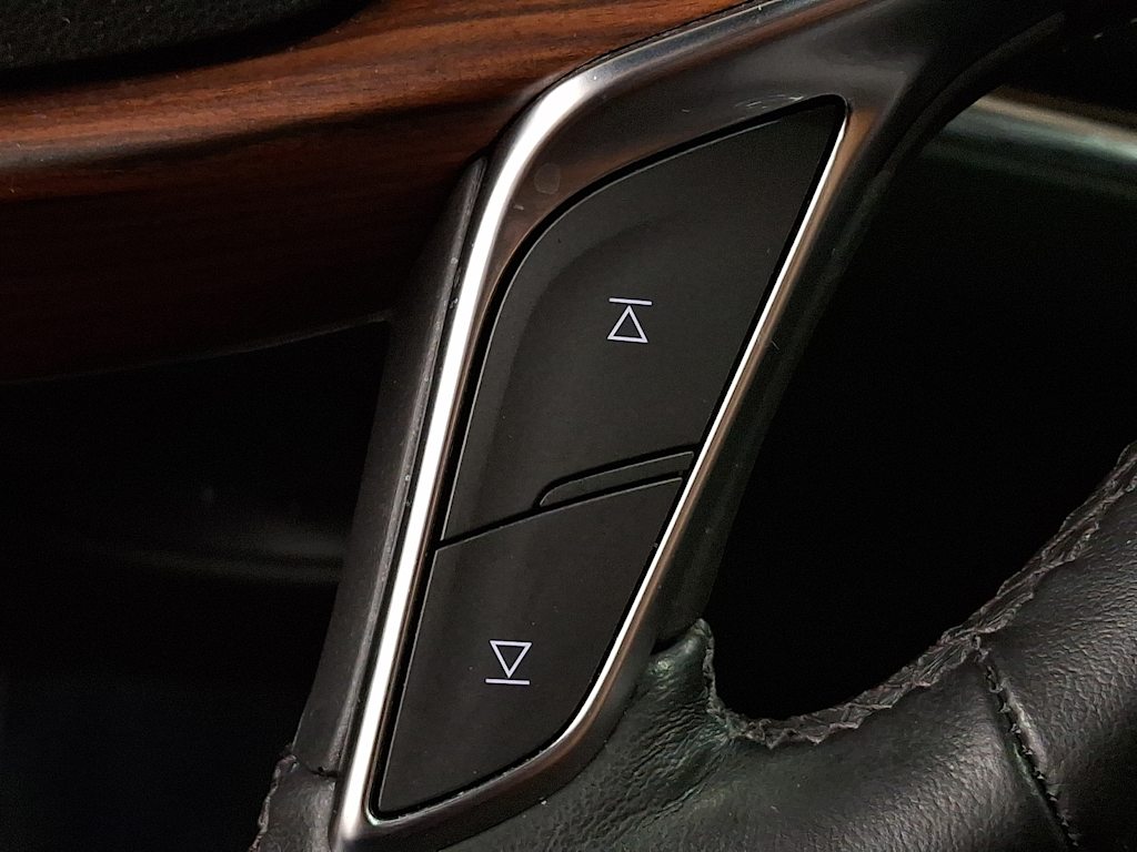Thumbnail: 2024 Cadillac XT5 - 24