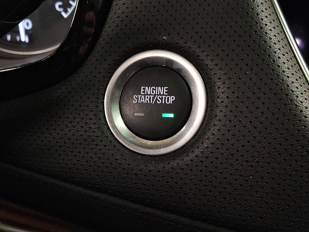 Thumbnail: 2024 Cadillac XT5 - 25