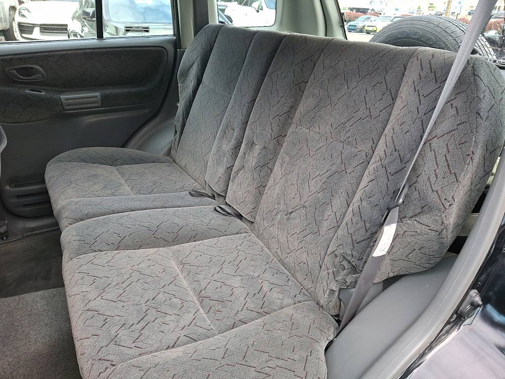 Thumbnail: 2002 Chevrolet Tracker - 8
