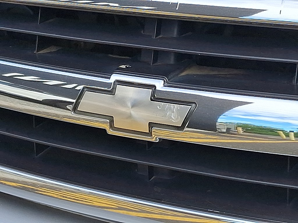 Thumbnail: 2002 Chevrolet Tracker - 29