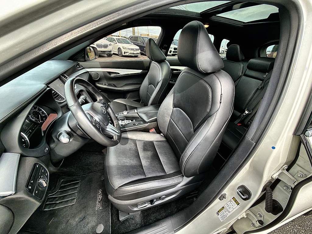 Thumbnail: 2020 INFINITI QX50 - 11