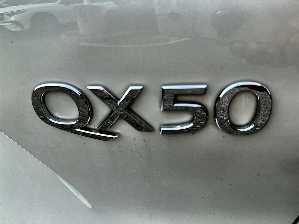 Thumbnail: 2020 INFINITI QX50 - 7