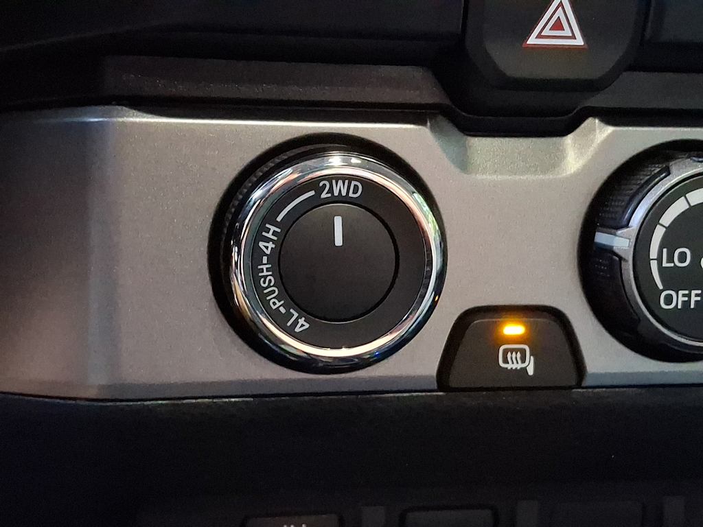 Thumbnail: 2020 Toyota Tacoma - 23