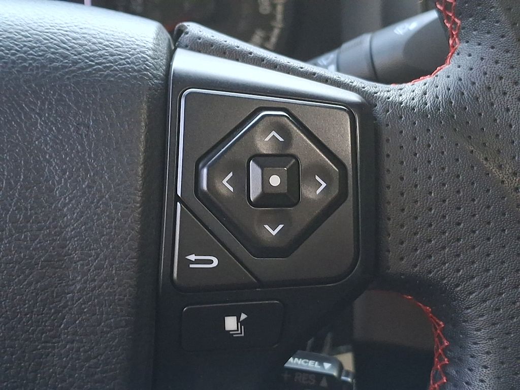 Thumbnail: 2020 Toyota Tacoma - 18