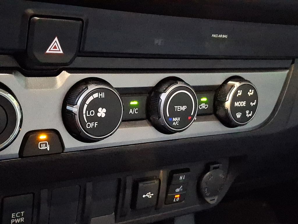 Thumbnail: 2020 Toyota Tacoma - 14