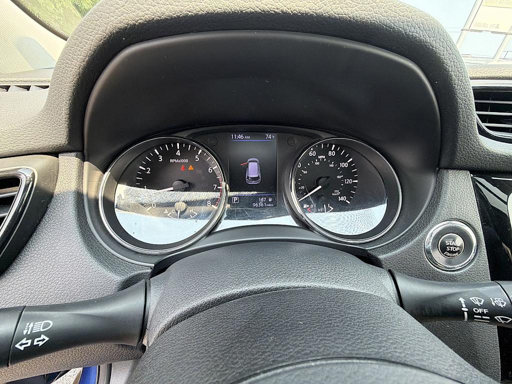Thumbnail: 2018 Nissan Rogue - 16