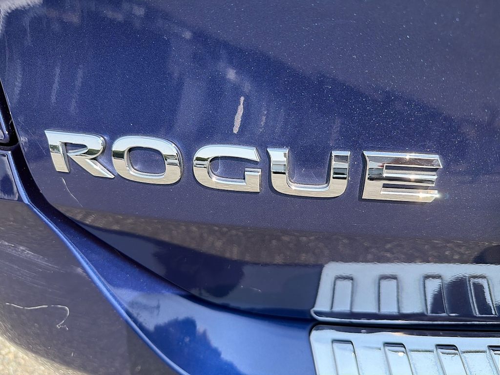 Thumbnail: 2018 Nissan Rogue - 7