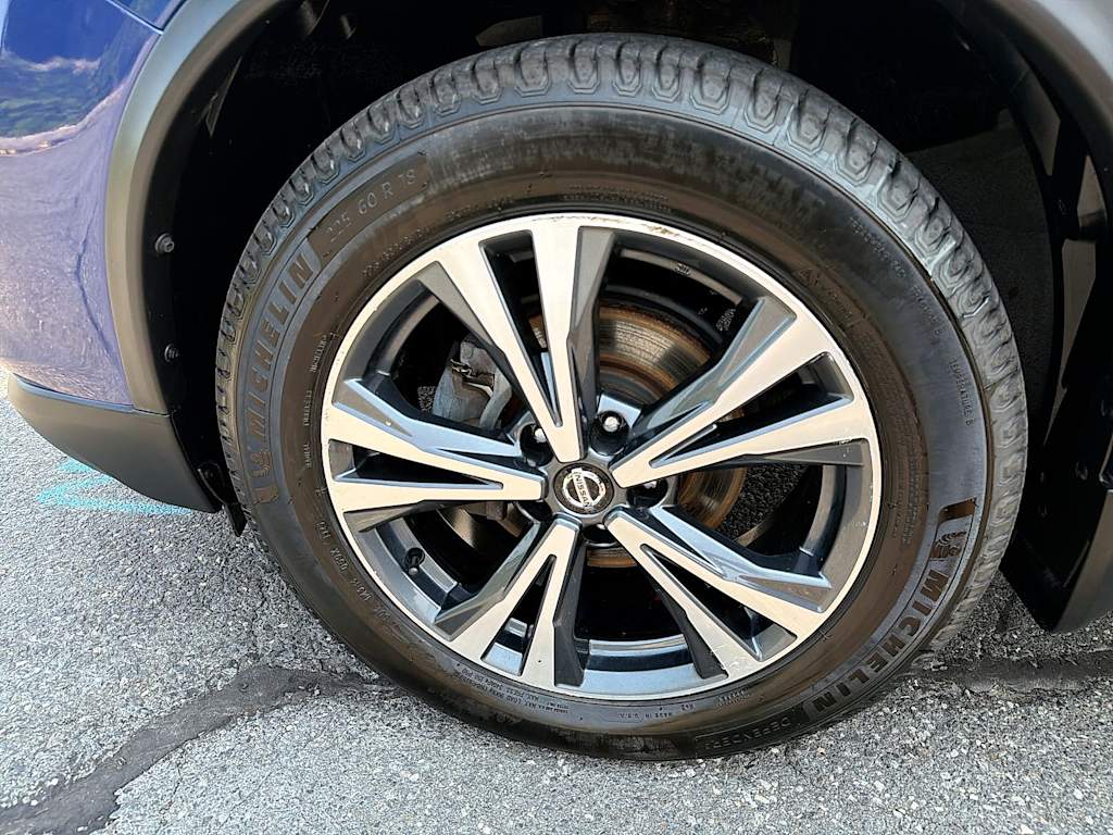 Thumbnail: 2018 Nissan Rogue - 8