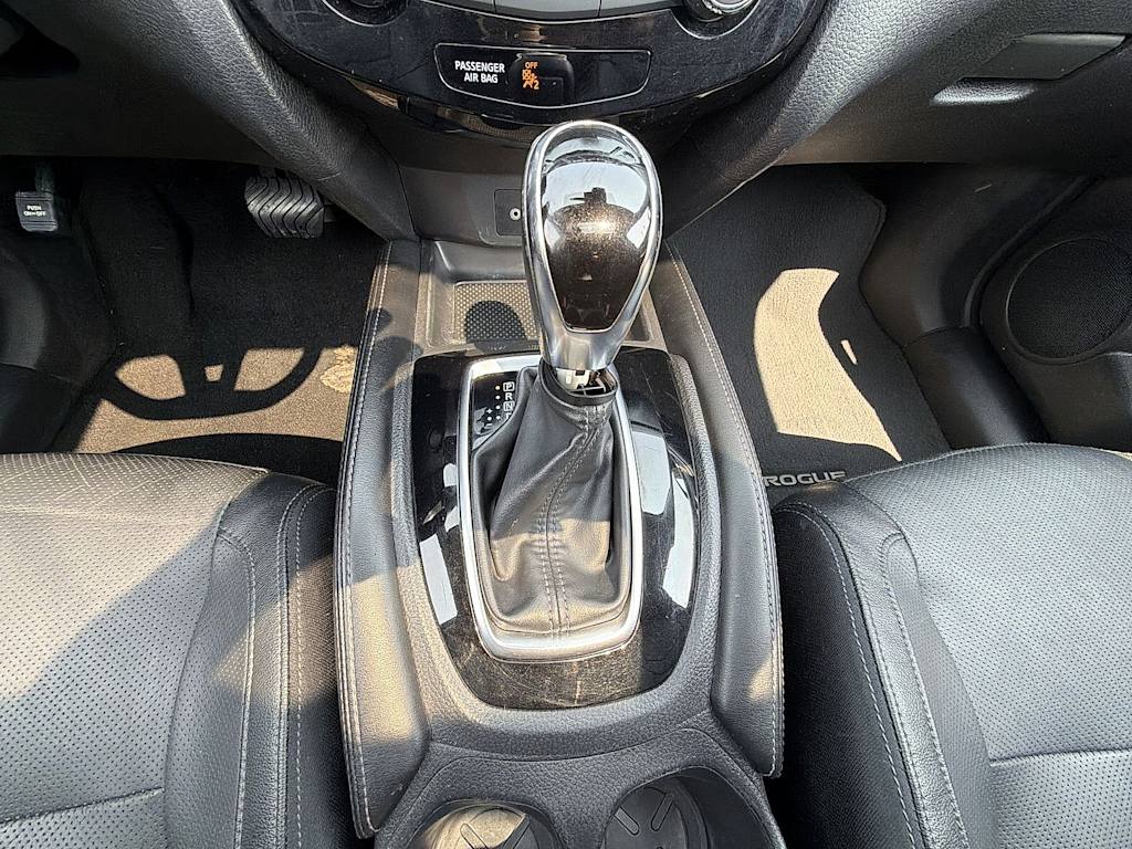 Thumbnail: 2018 Nissan Rogue - 15