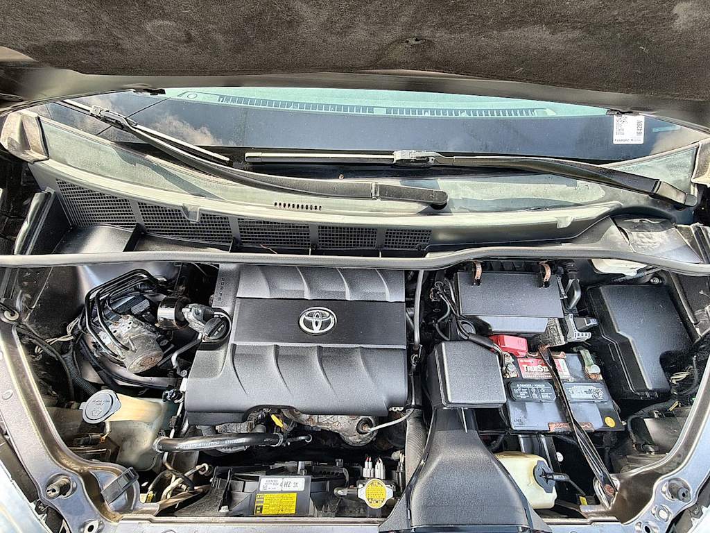 Thumbnail: 2012 Toyota Sienna - 9