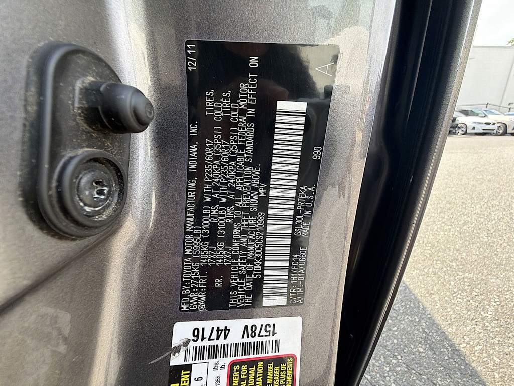 Thumbnail: 2012 Toyota Sienna - 18
