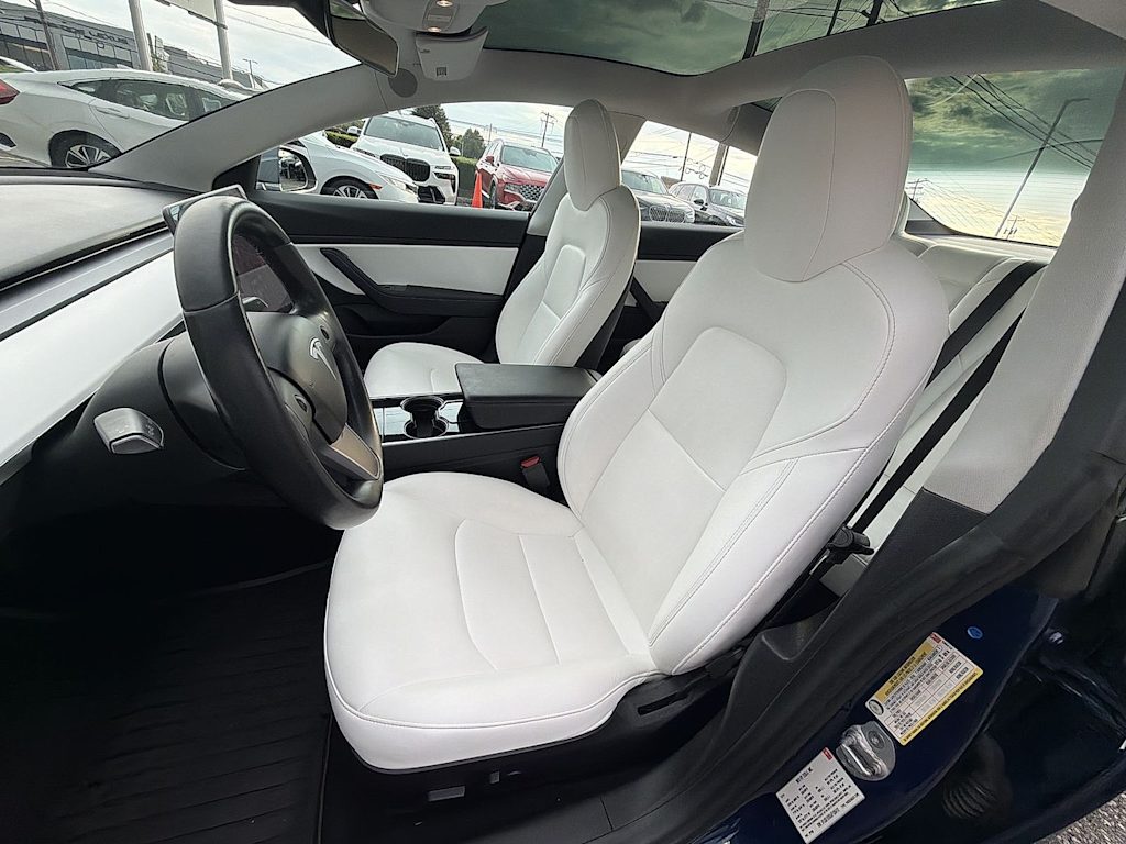 Thumbnail: 2018 Tesla Model 3 - 11