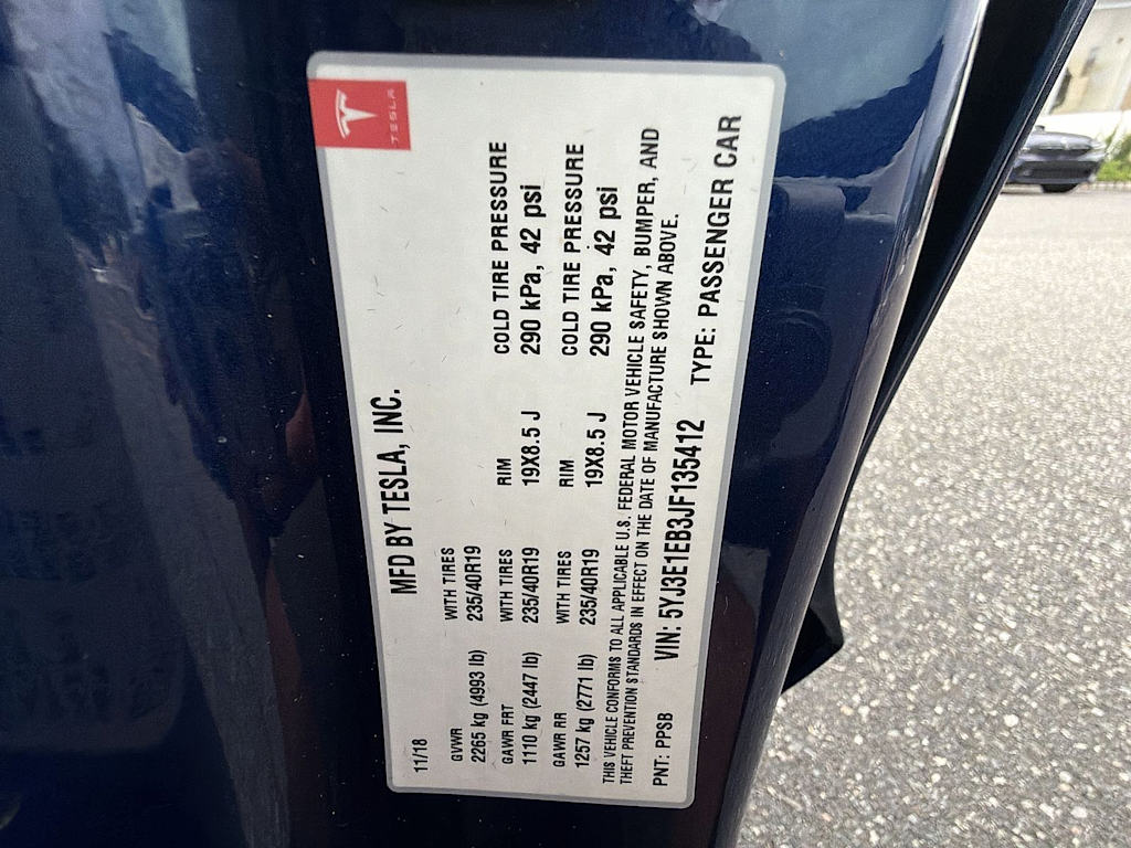 Thumbnail: 2018 Tesla Model 3 - 17