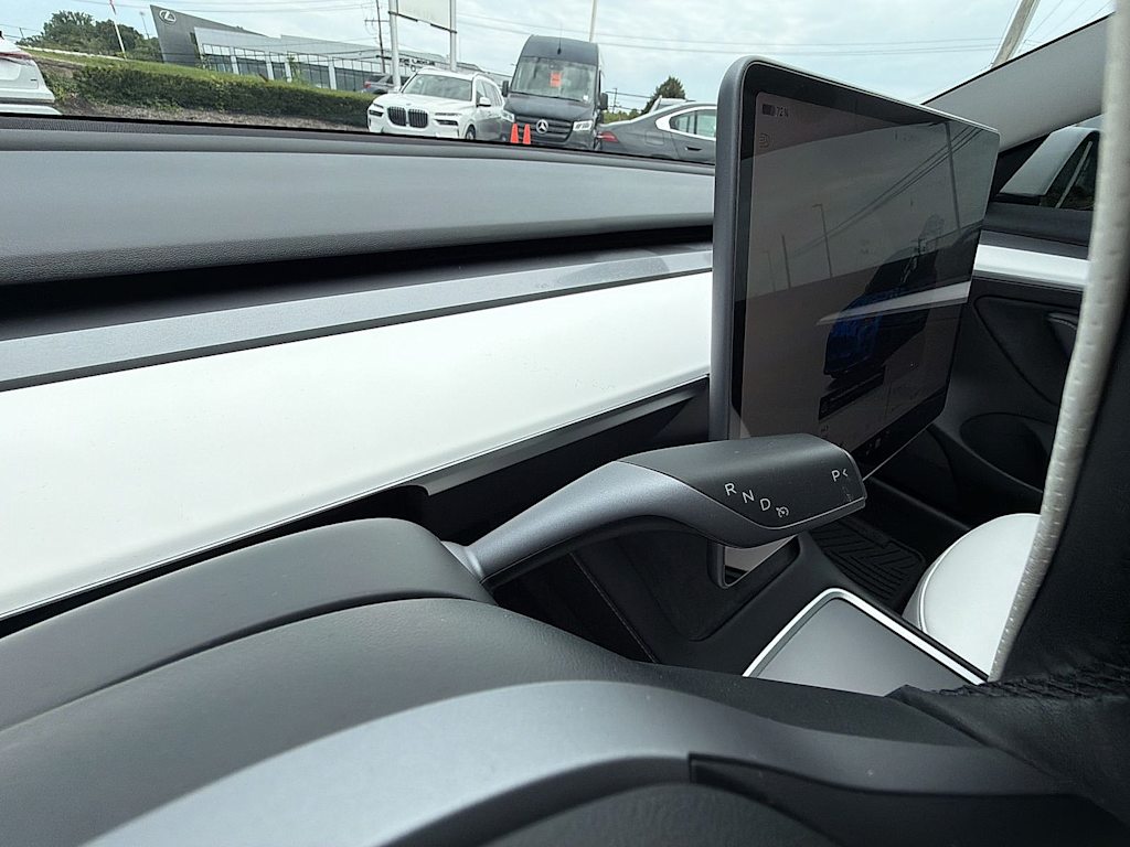 Thumbnail: 2022 Tesla Model 3 - 27