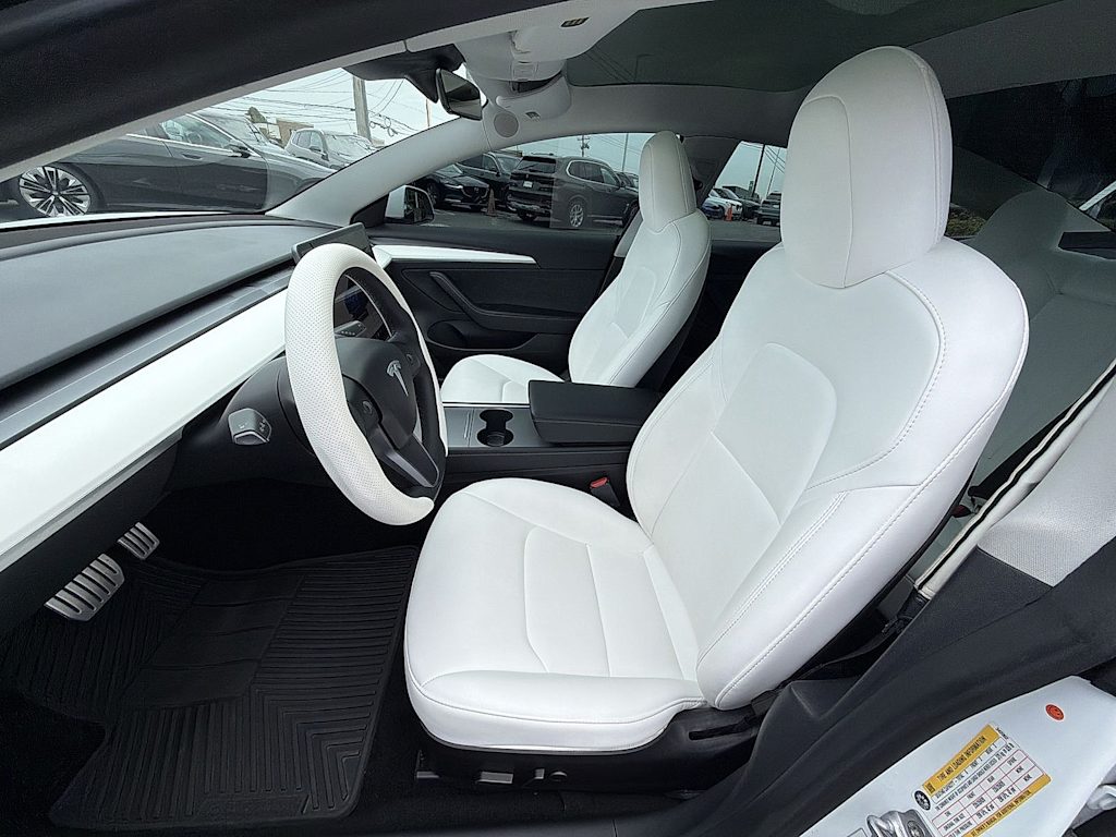 Thumbnail: 2022 Tesla Model 3 - 10