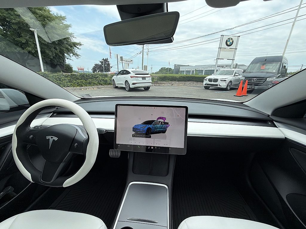 Thumbnail: 2022 Tesla Model 3 - 2