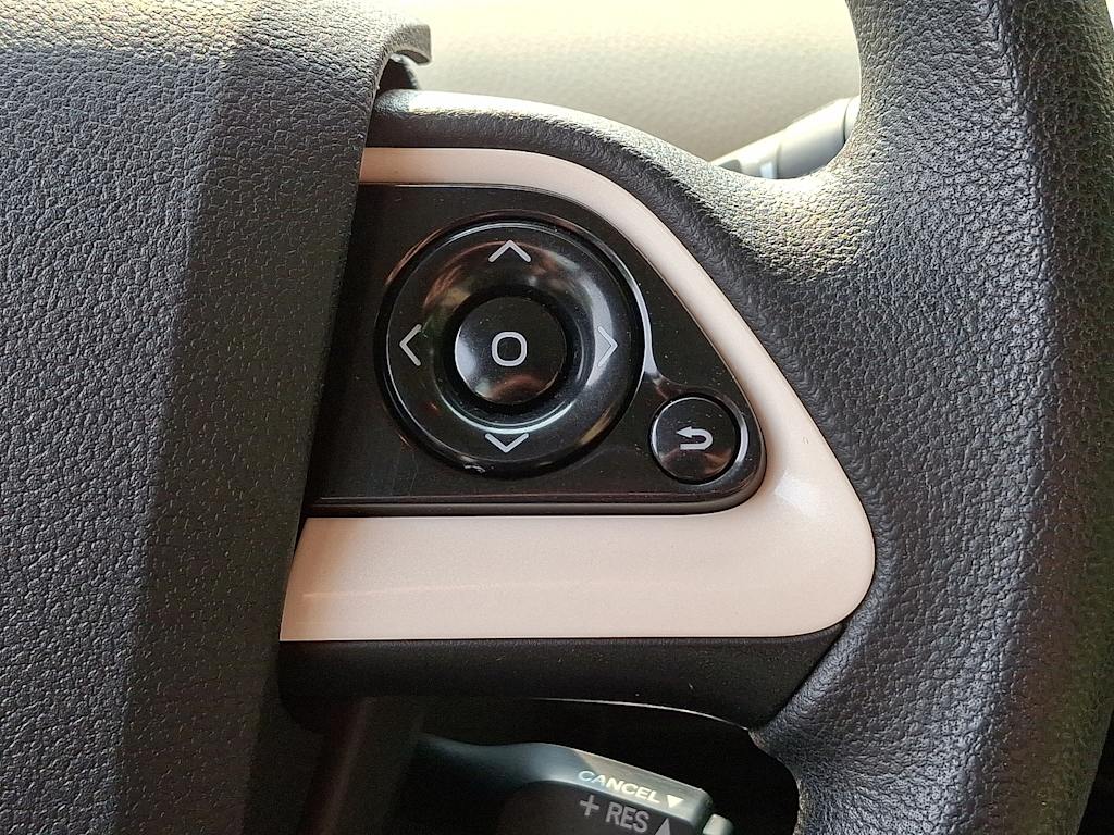 Thumbnail: 2016 Toyota Prius - 21