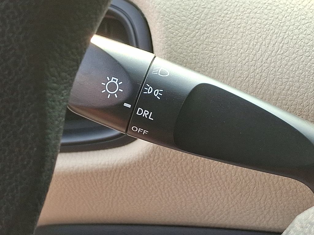 Thumbnail: 2016 Toyota Prius - 25