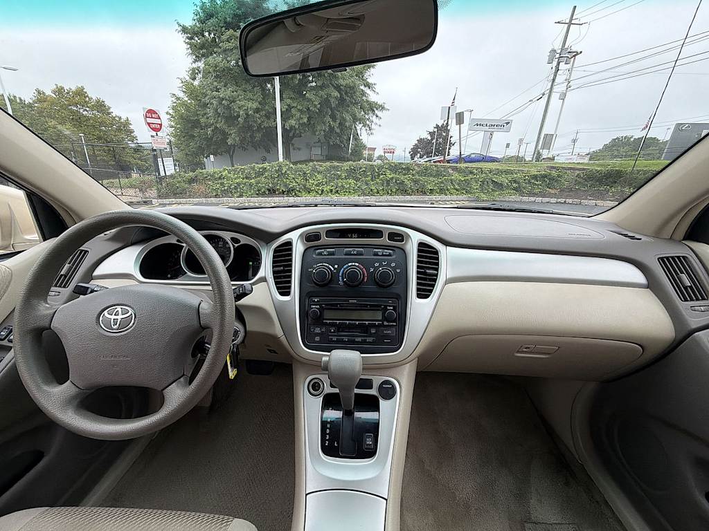 Thumbnail: 2006 Toyota Highlander - 2
