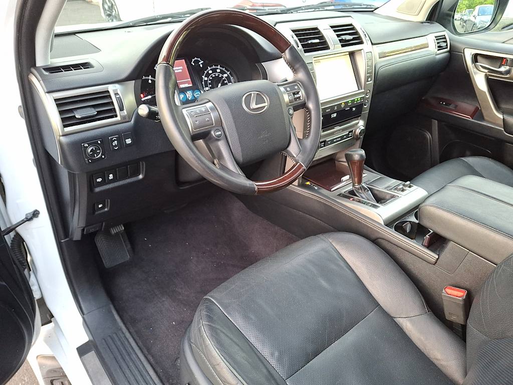 Thumbnail: 2019 Lexus GX - 2
