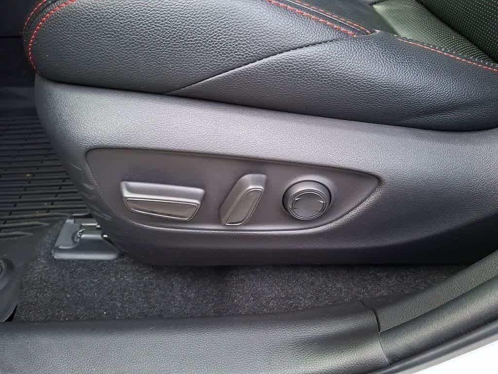 Thumbnail: 2021 Toyota RAV4 - 15