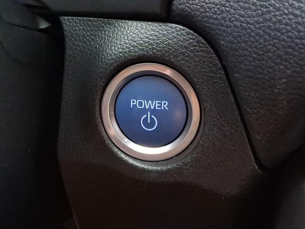 Thumbnail: 2021 Toyota RAV4 - 22