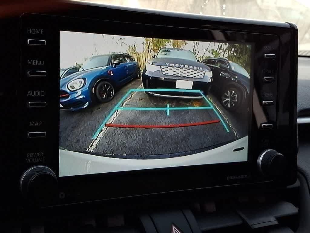 Thumbnail: 2021 Toyota RAV4 - 18