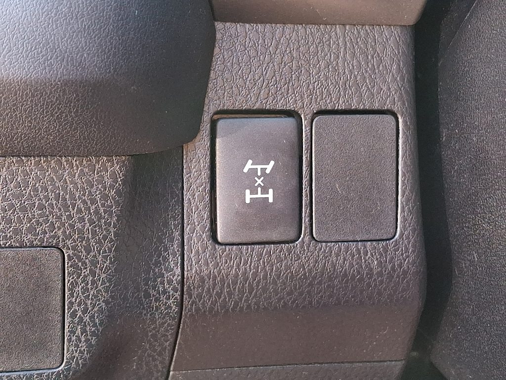 Thumbnail: 2016 Toyota RAV4 - 26