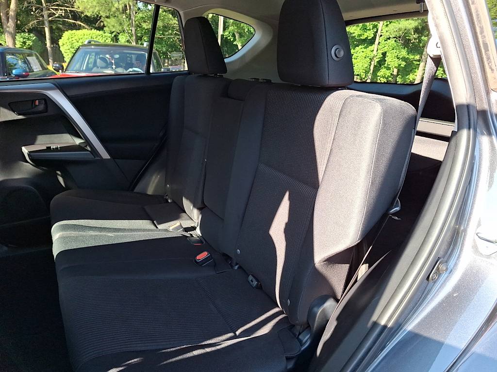 Thumbnail: 2016 Toyota RAV4 - 8