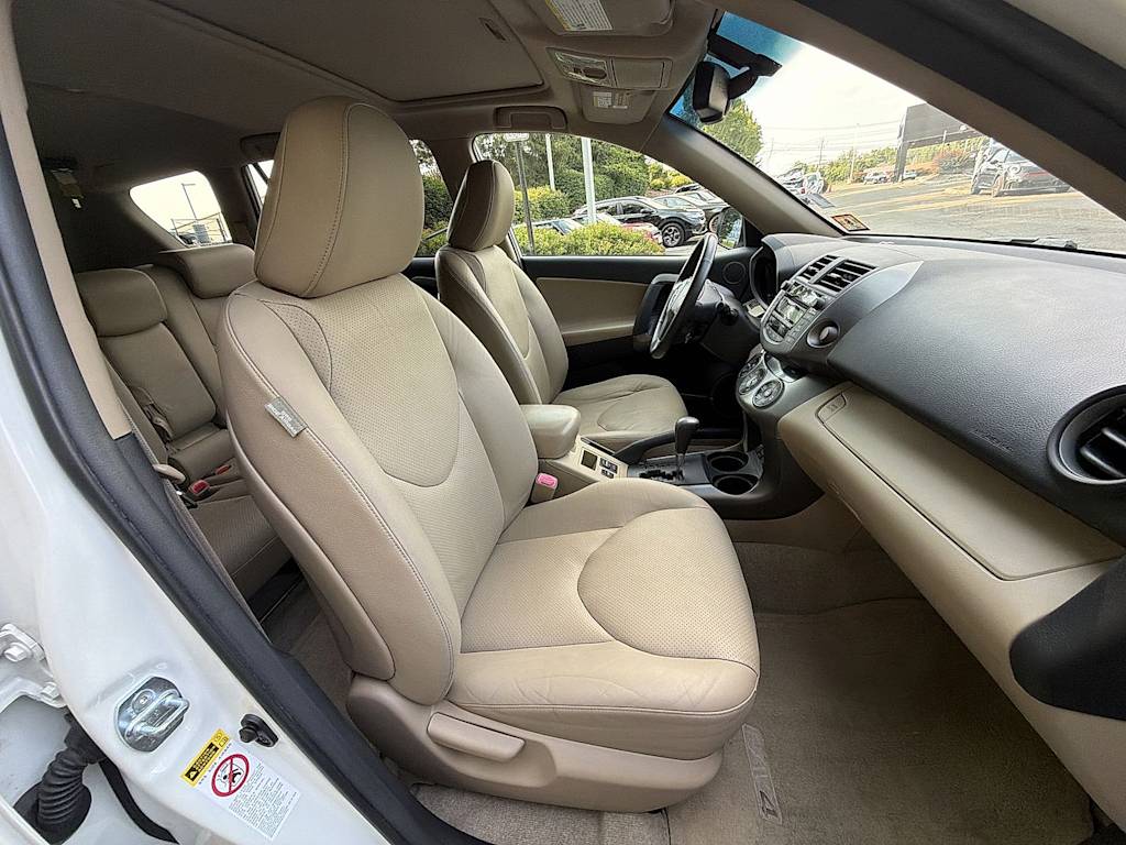 Thumbnail: 2009 Toyota RAV4 - 29