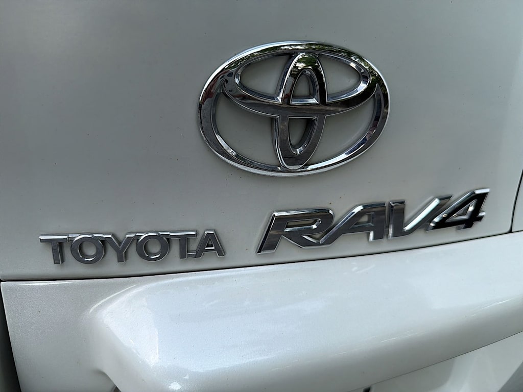 Thumbnail: 2009 Toyota RAV4 - 7