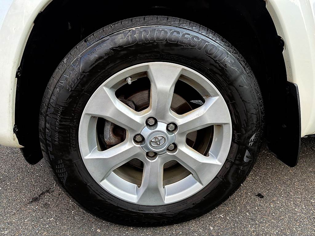 Thumbnail: 2009 Toyota RAV4 - 8