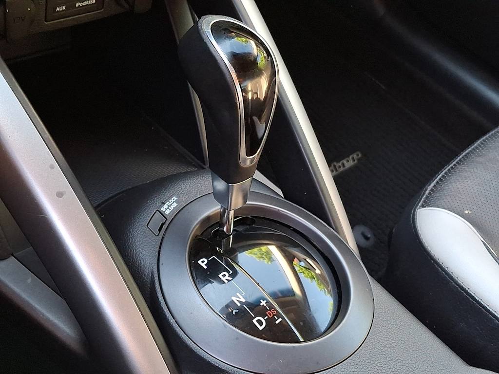 Thumbnail: 2013 Hyundai Veloster - 11