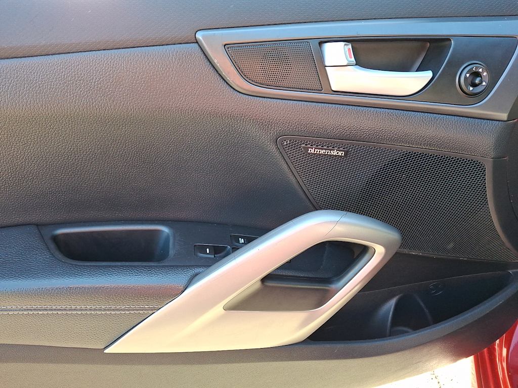 Thumbnail: 2013 Hyundai Veloster - 16