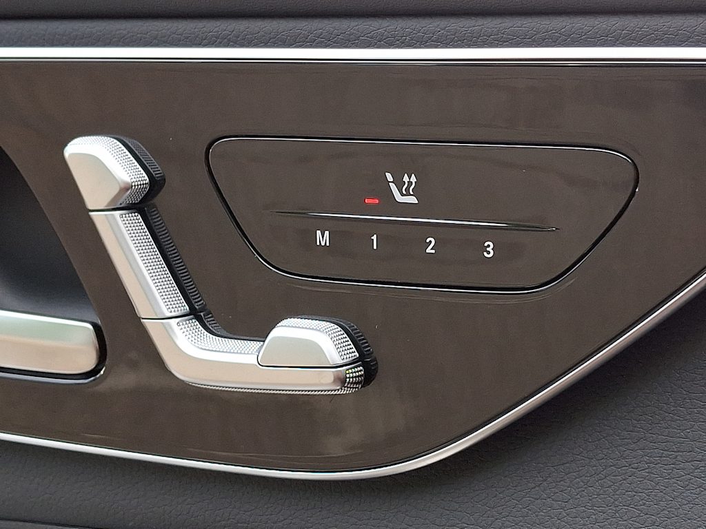 Thumbnail: 2024 Mercedes-Benz GLC - 23