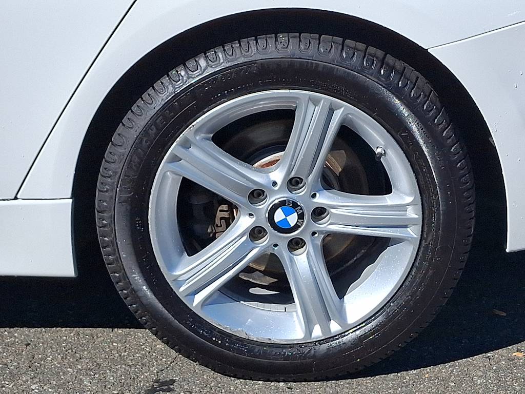 Thumbnail: 2015 BMW 3 Series - 6