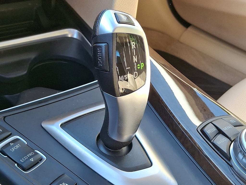 Thumbnail: 2015 BMW 3 Series - 8