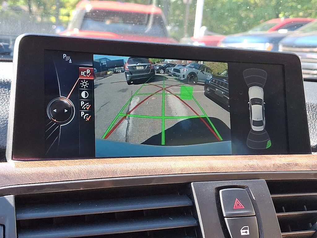 Thumbnail: 2015 BMW 3 Series - 16