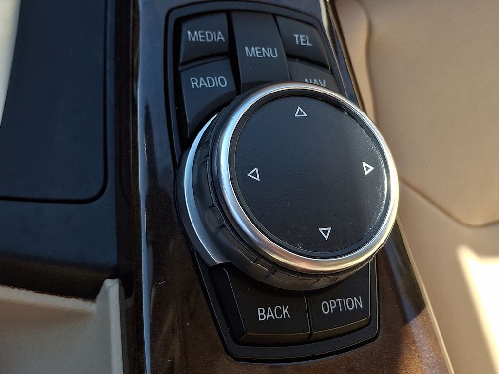 Thumbnail: 2015 BMW 3 Series - 20