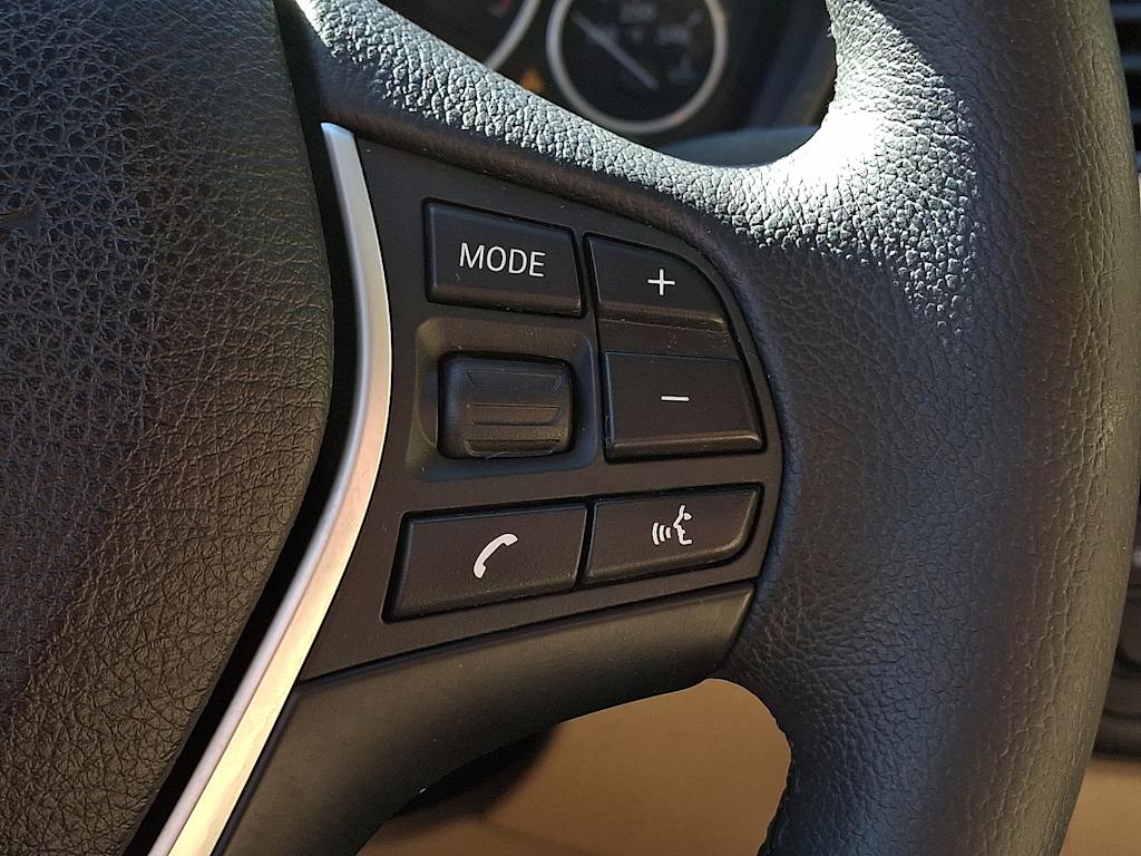 Thumbnail: 2015 BMW 3 Series - 18