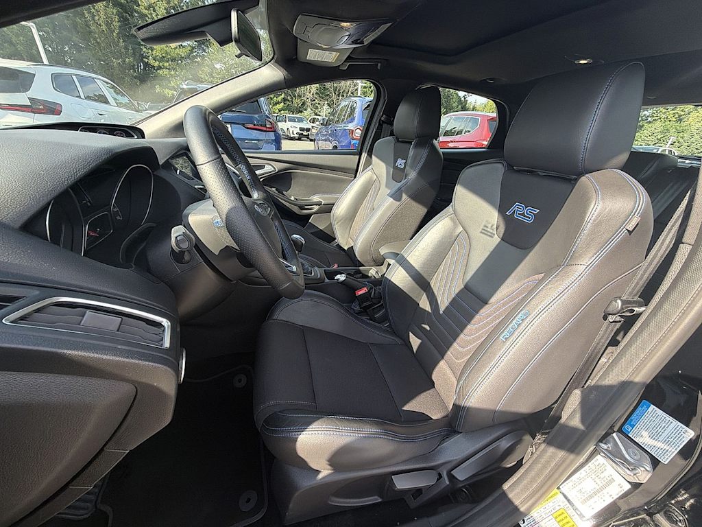 Thumbnail: 2016 Ford Focus - 12