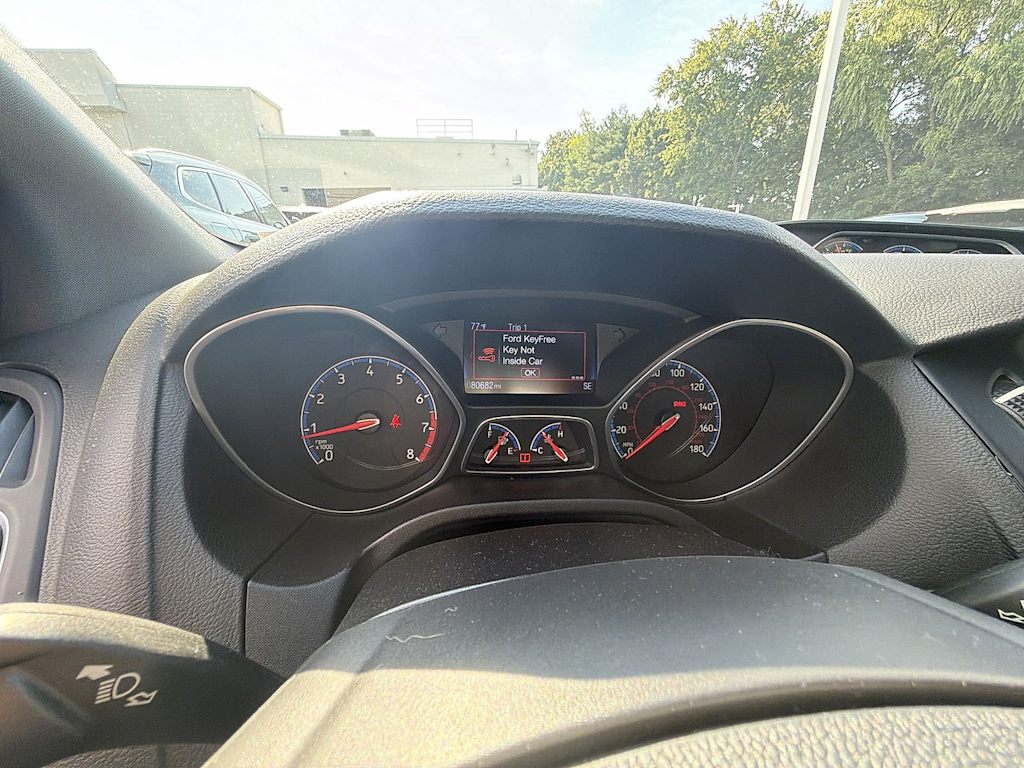 Thumbnail: 2016 Ford Focus - 16