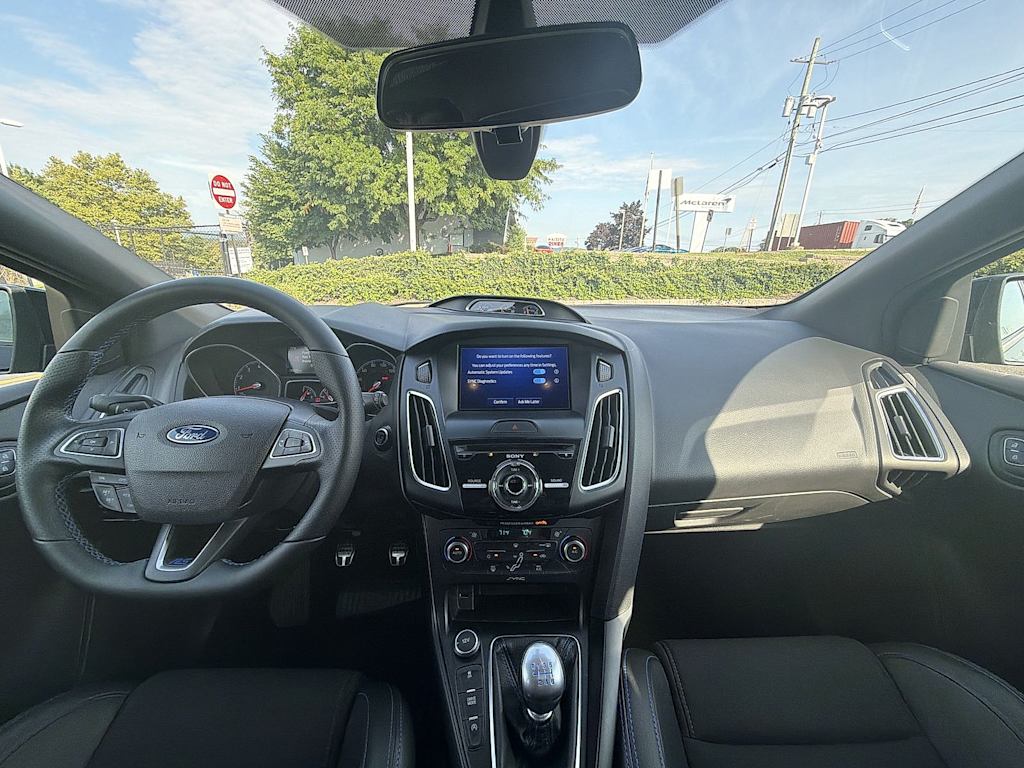 Thumbnail: 2016 Ford Focus - 2