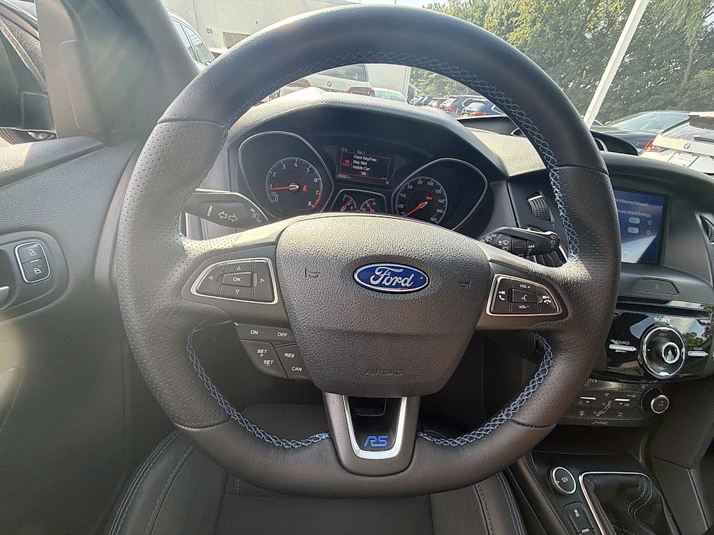 Thumbnail: 2016 Ford Focus - 10