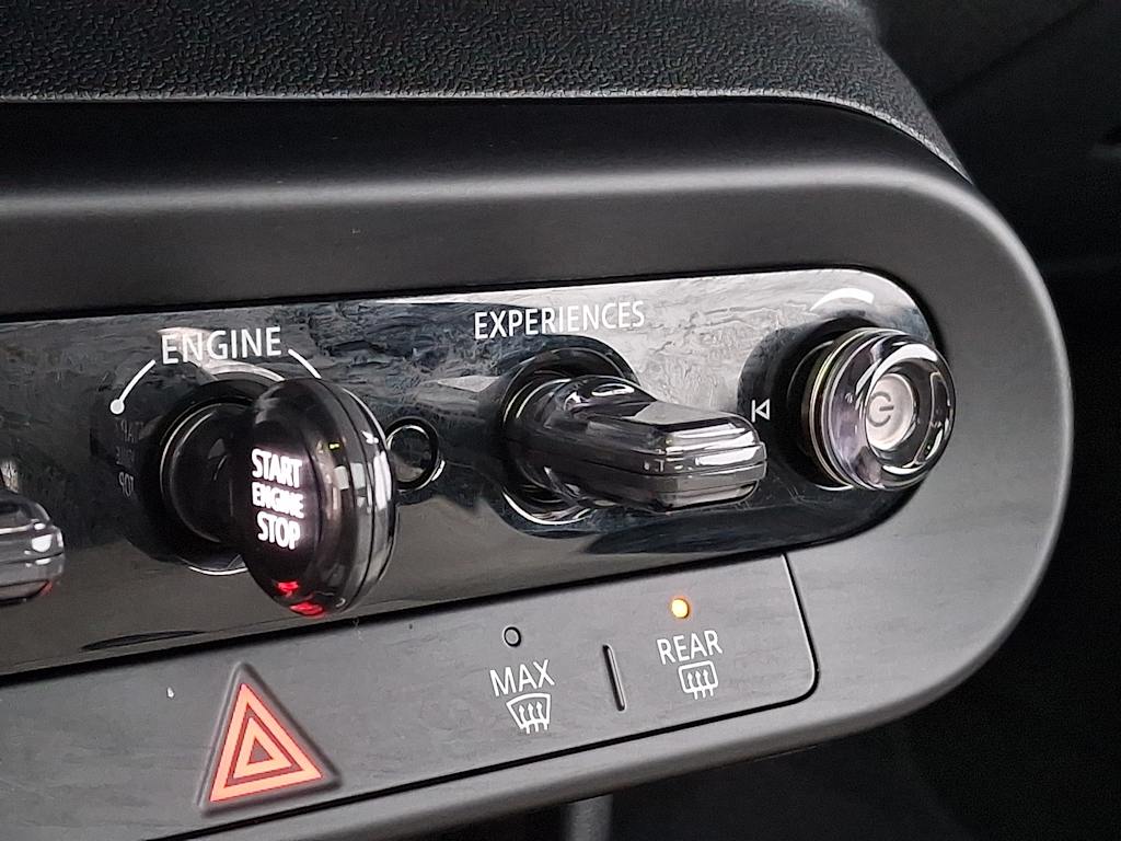 Thumbnail: 2025 MINI Cooper - 25