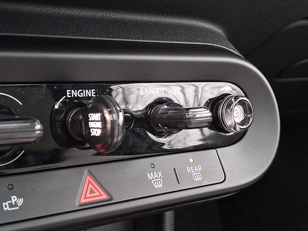 Thumbnail: 2025 MINI Cooper - 22