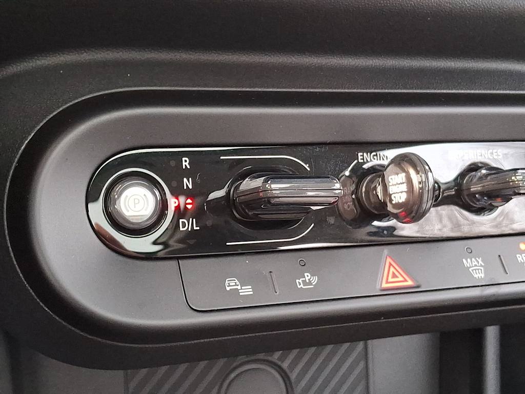 Thumbnail: 2025 MINI Cooper - 19