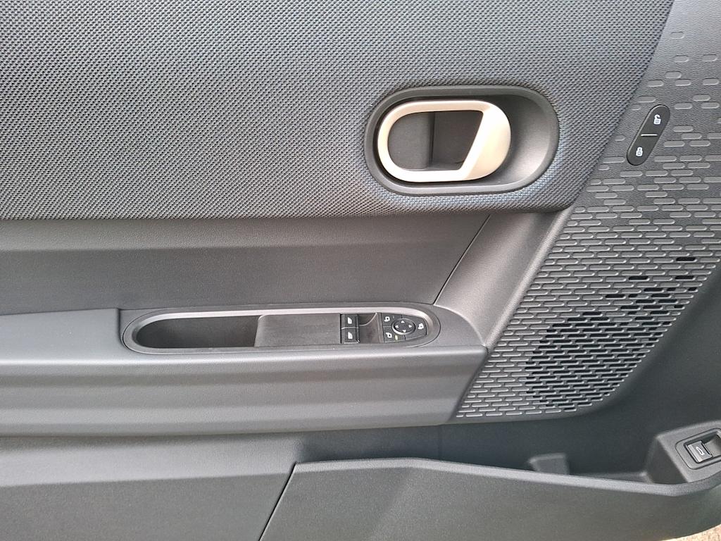 Thumbnail: 2025 MINI Cooper - 16