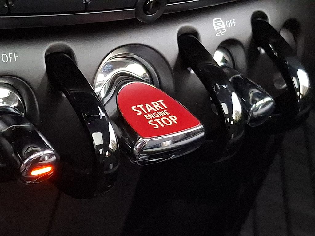 Thumbnail: 2023 MINI Cooper - 10